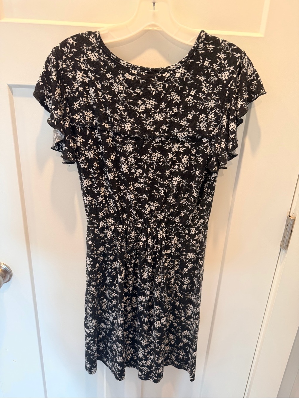 Loveappella Black White Floral Wrap Dress Flutter Sleeve Lace Trim Large petite - Picture 6 of 10